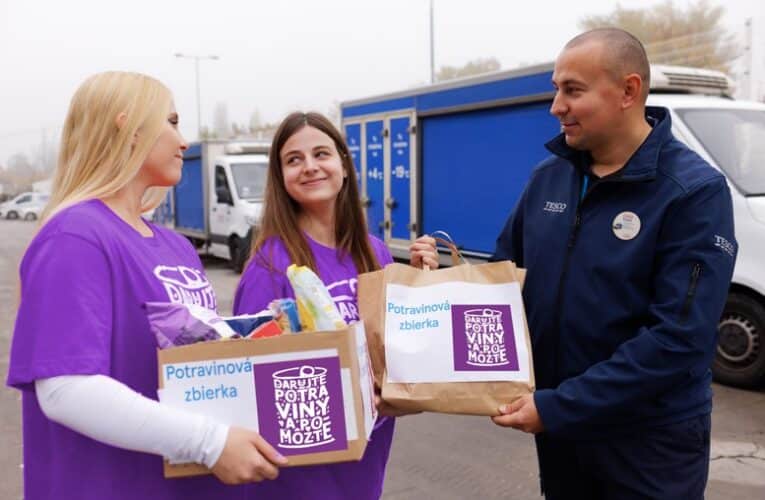 Zákazníci v letnej potravinovej zbierke v Tescu darovali ľuďom v núdzi 20-tisíc eur